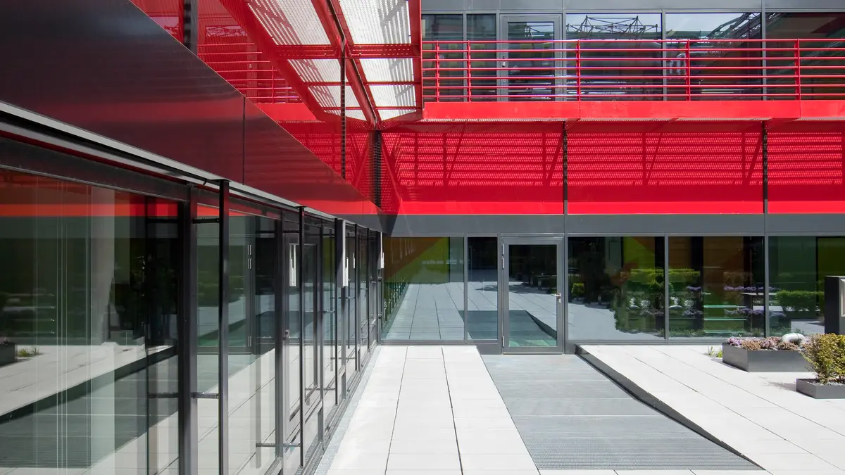 Projekte_UKA_Aachen_Innenhof