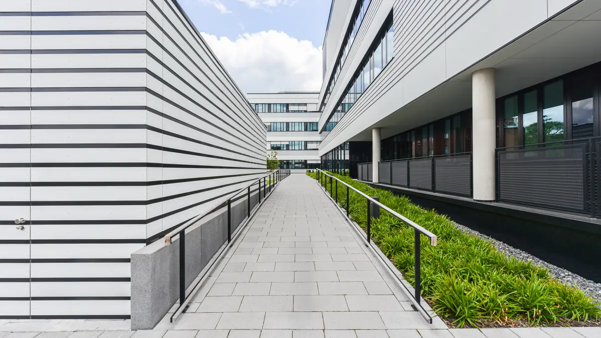 Projekte_DZNE_ZIK_bCube_Aussenraum