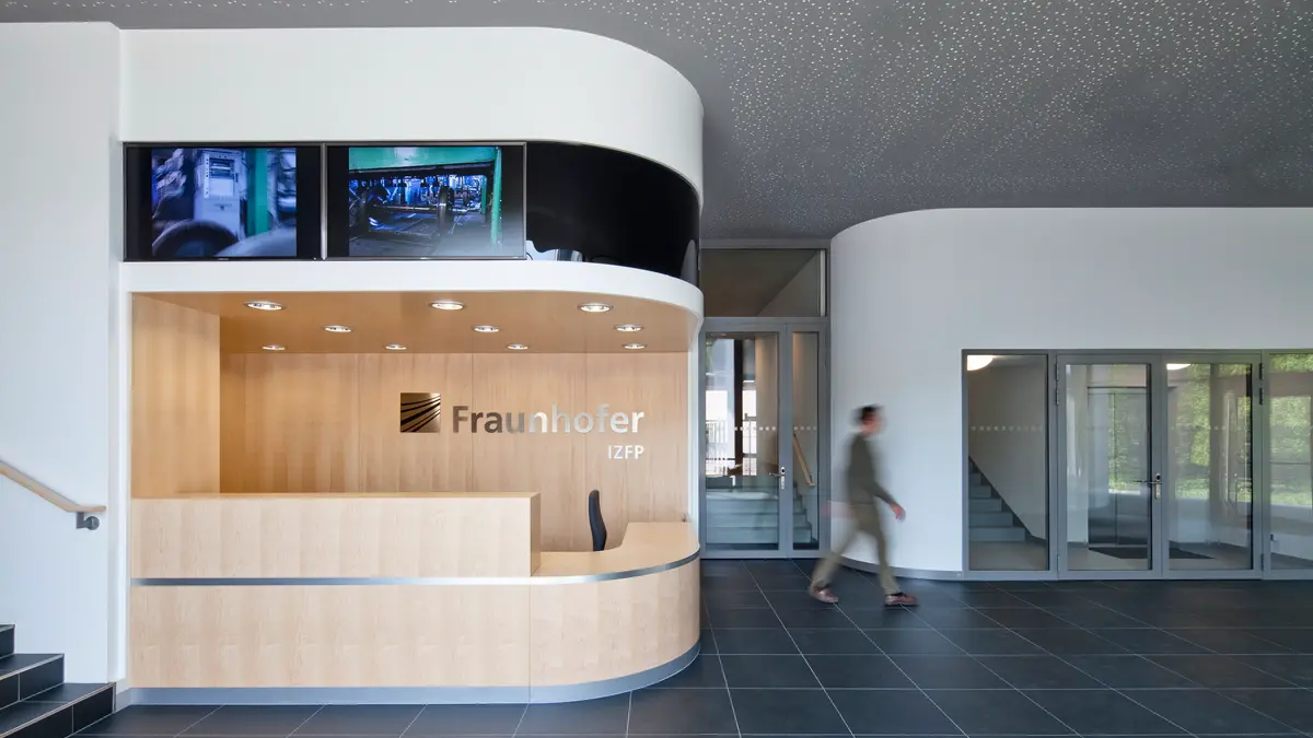 Projekte_Saarbrücken_IZFP_Foyer