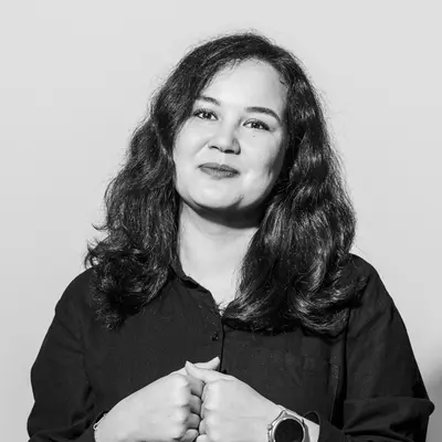 Portrait von Esra Sadaghiani