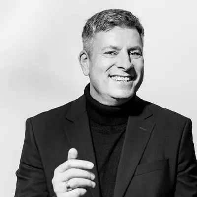 Porträt von Ralf Löw